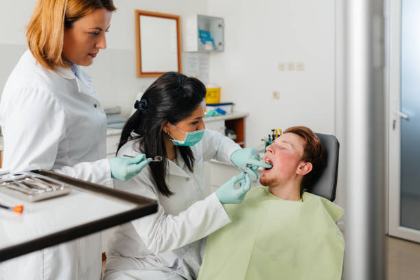 Best Dentist Open Late Near Me  in Lincolnshire, IL